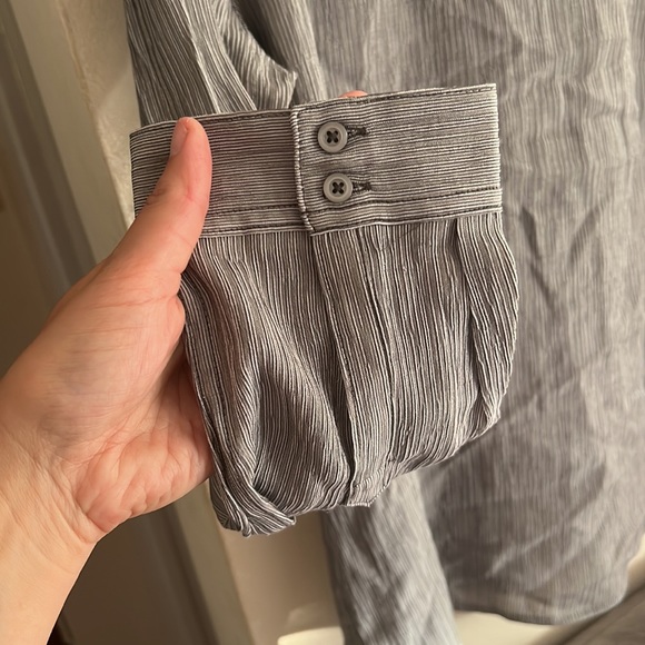 Express gray blouse. Size large. Never worn. - Picture 5 of 6